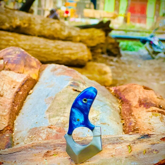 Handmade Stainless Steel Full Tang Blue Drop point Skinning Knife With Leather Sheath – Resin Handle